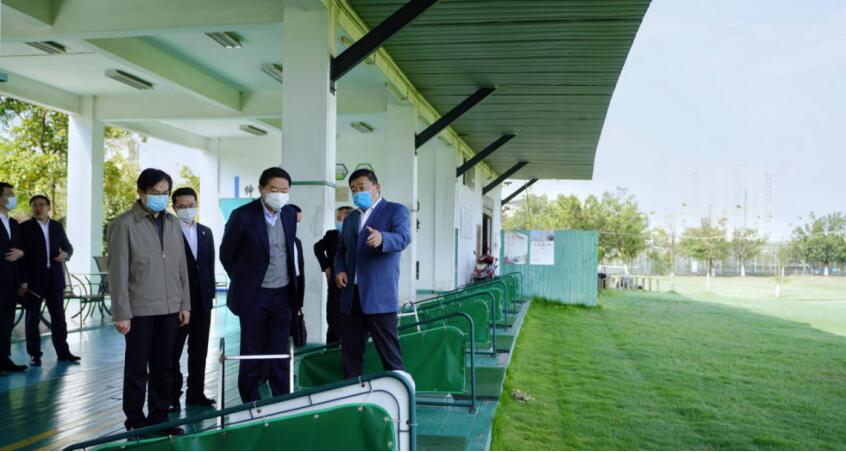 尊龙凯时人生就是博z6com集团党委书记、董事长任丁率队考察四川旅游学院