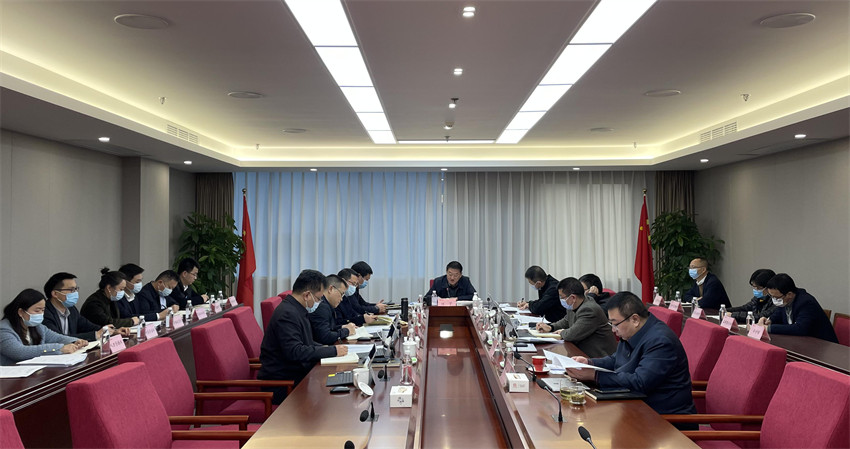 尊龙凯时人生就是博z6com集团党委理论学习中心组专题学习党的十九届六中全会精神