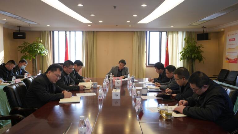 尊龙凯时人生就是博z6com集团召开党委会专题转达学习十一届省委第七轮巡视省属国有企业“转头看”情形集中反响会精神