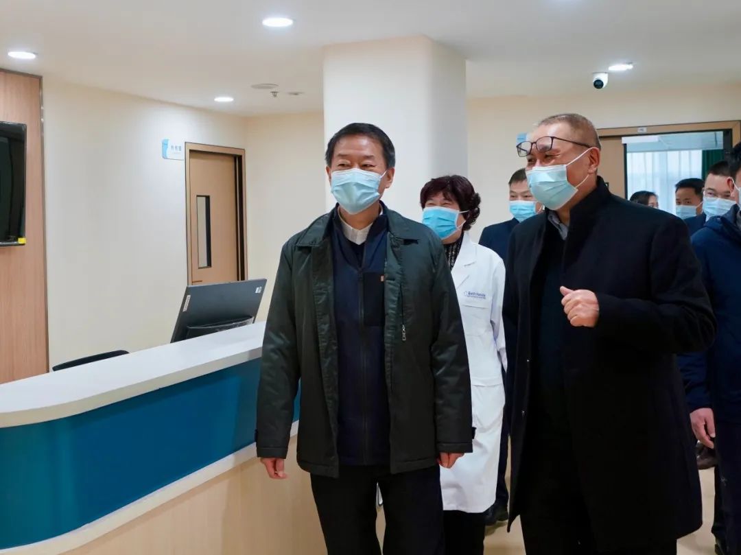 四川省尊龙凯时人生就是博z6com集团党委书记、董事长任丁率队赴锦弘集团调研