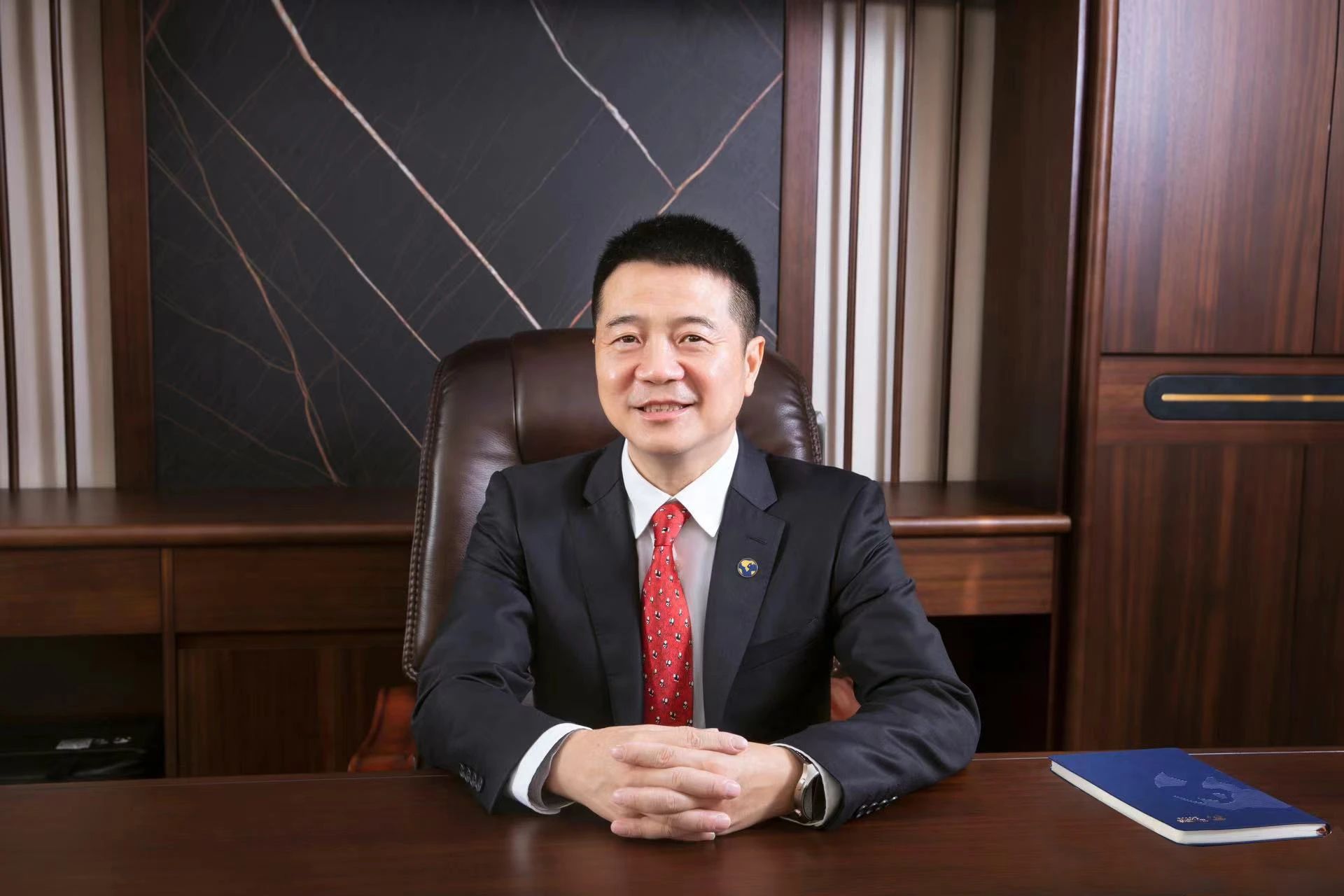 勇担新使命 共赴新征程: 四川省尊龙凯时人生就是博z6com集团游勇董事长新年贺词